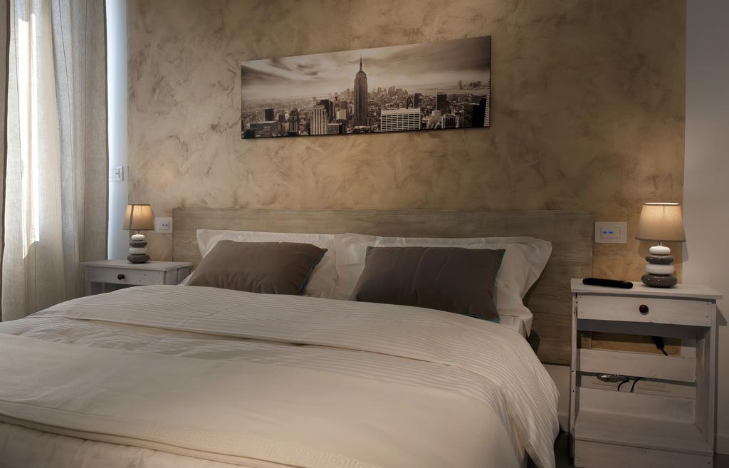 Le Suites - Di Fronte Ospedale Sacro Cuore Negrar Ngoại thất bức ảnh